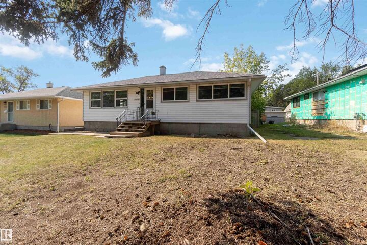 12268 131 Street NW  Edmonton AB T5L 1M9 photo