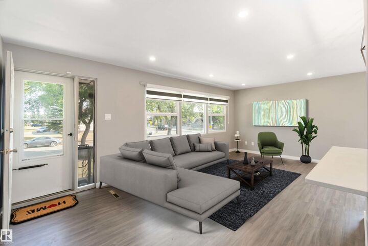 12268 131 Street NW  Edmonton AB T5L 1M9 photo