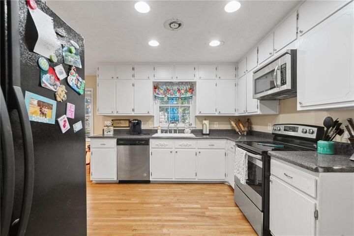 Property Photo:  2433 Hidden Lane  GA 30078 