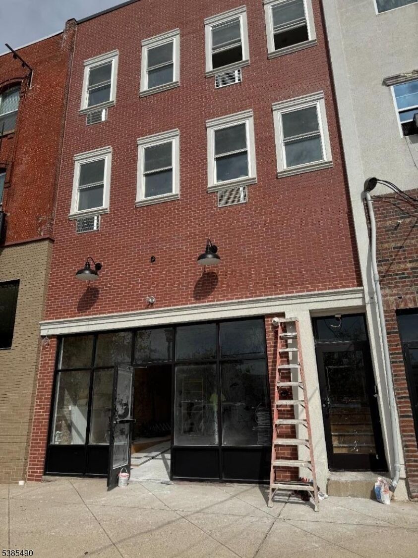Property Photo: 10 E Washington Ave 202 NJ 07882