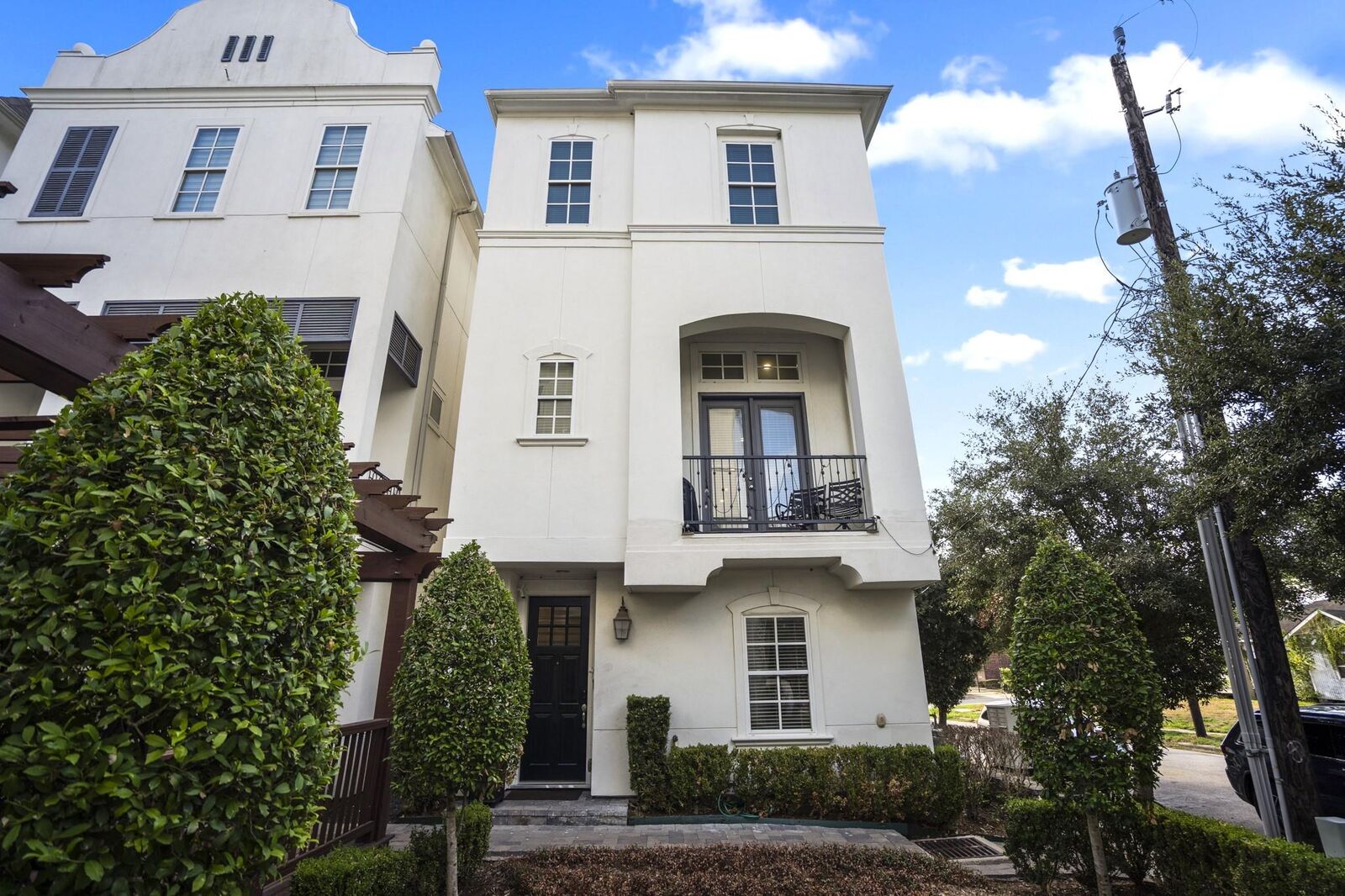 Property Photo: 2131 McIlhenny Street TX 77004