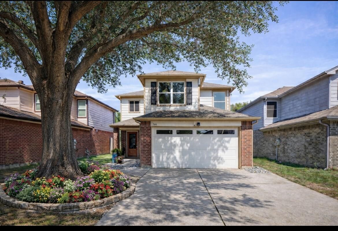 Property Photo:  747 Oak West  TX 77073 