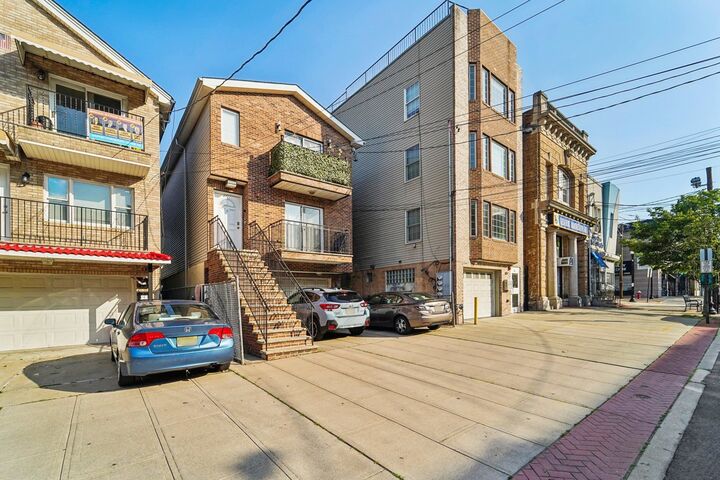 Property Photo:  4711 Broadway Ave A1  NJ 07087 
