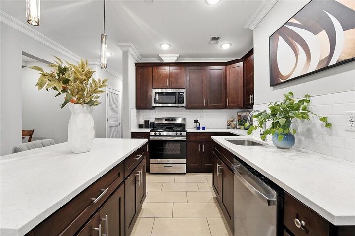 Property Photo:  25 St Pauls Ave 3  NJ 07306 