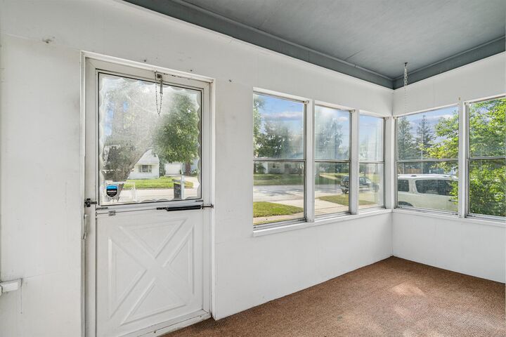 Property Photo:  2322 W 3rd Street  IA 50701 