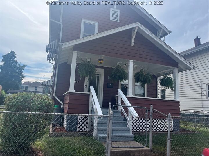 1207 1st Avenue  Charleston WV 25302 photo