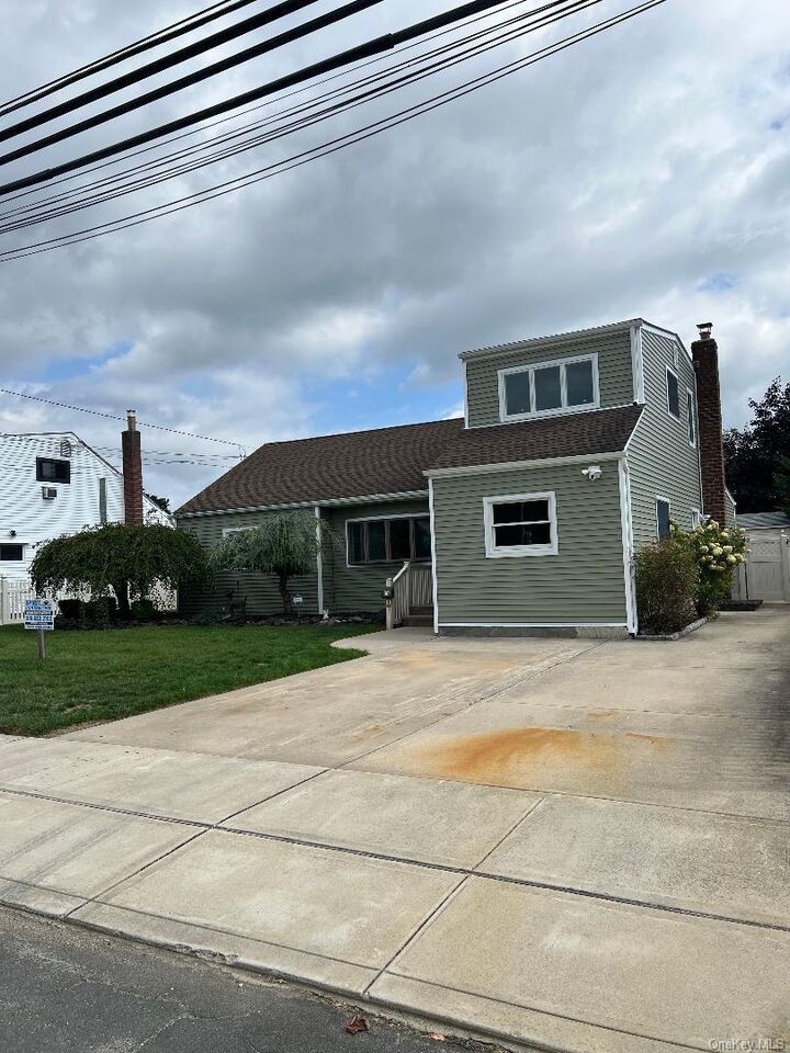 Property Photo: 27 Taca Boulevard NY 11729