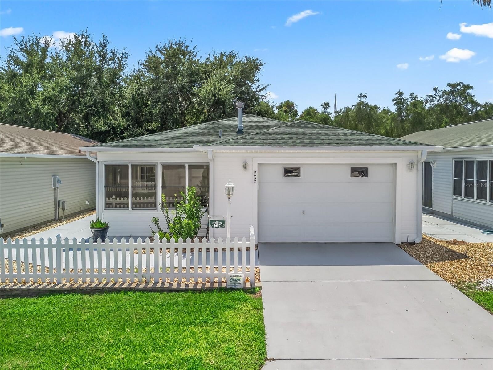 Property Photo:  3657 Cambria Circle  FL 32162 