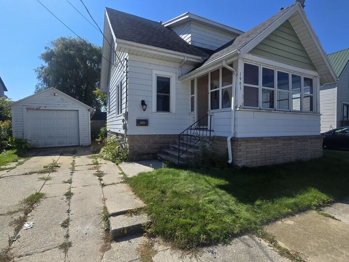1905 20th St  Two Rivers WI 54241 photo