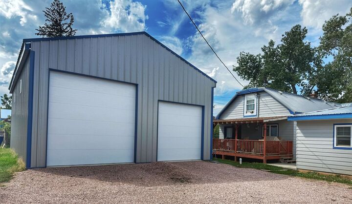 Property Photo: 408 E Cleveland Street WY 82729