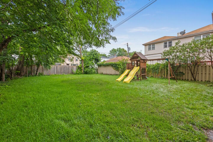 Property Photo:  4317 N Kenneth Avenue A  IL 60641 