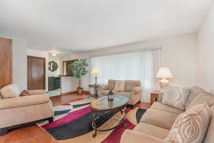 Property Photo: 414 Hillview Court IL 60439