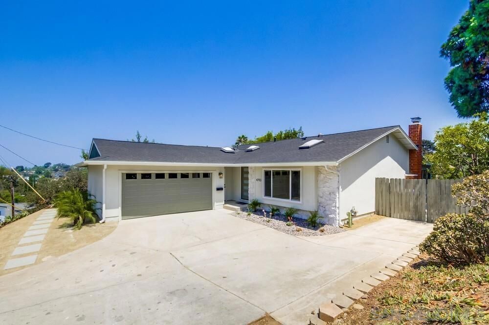 Property Photo:  