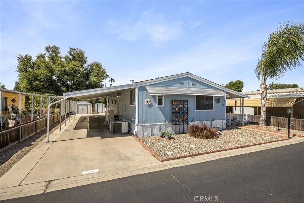 Property Photo:  2627 Midvalley #3  CA 93277 