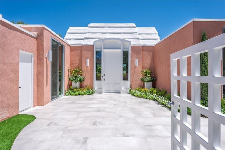 Property Photo:  47090 Amir Drive  CA 92260 