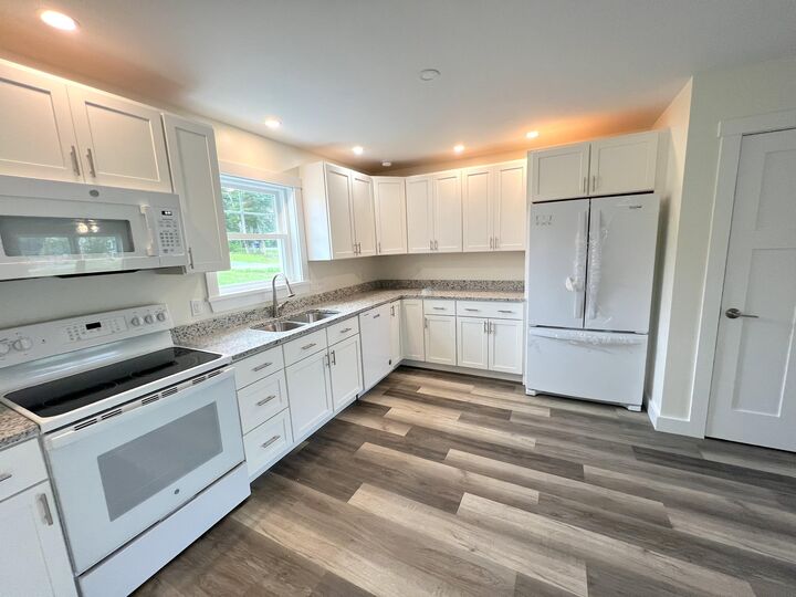 Property Photo: 41 Tinker Meadow Way 17 ME 04605