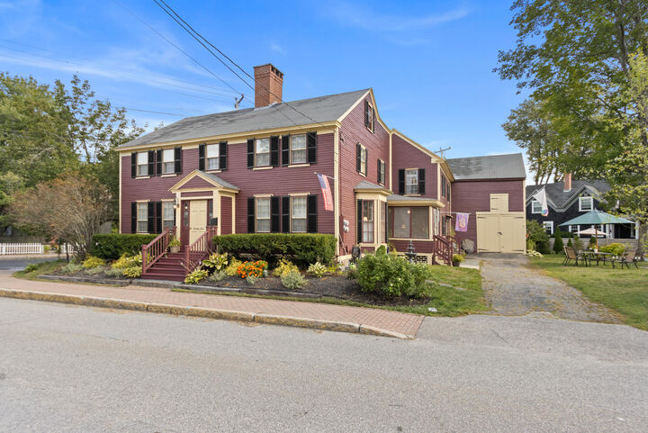 Property Photo:  25 Cross Street  ME 04072 