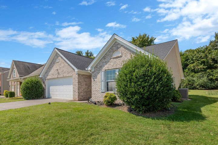 Property Photo:  1035 Daniel Ln  TN 37174 