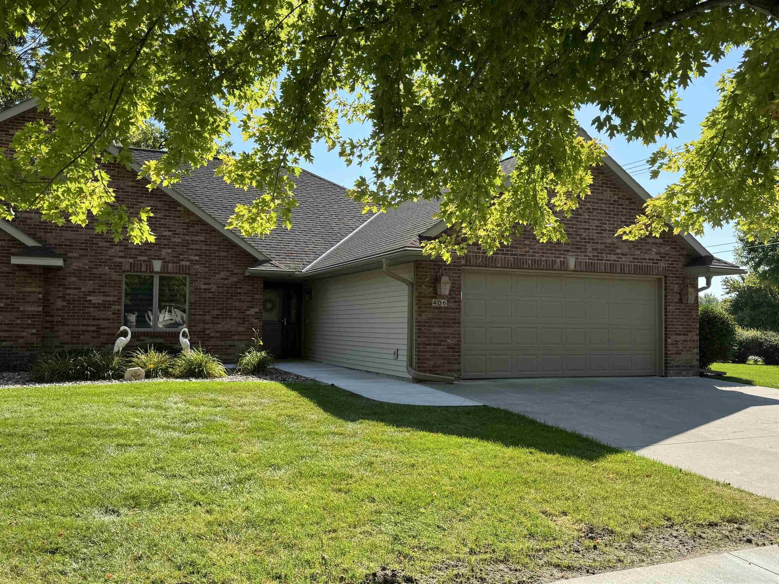 Property Photo:  406 Skyview Circle  NE 68701 