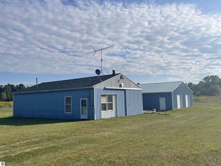 Property Photo: 6160 Meredith Grade MI 48625