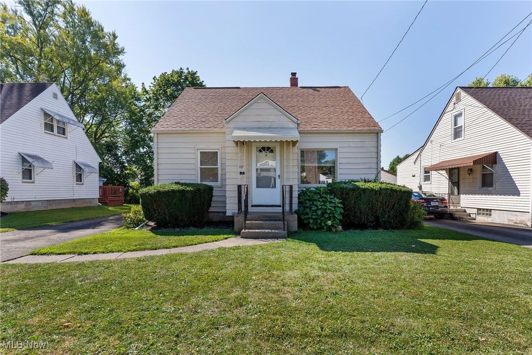 Property Photo:  437 Joan Avenue  OH 44420 