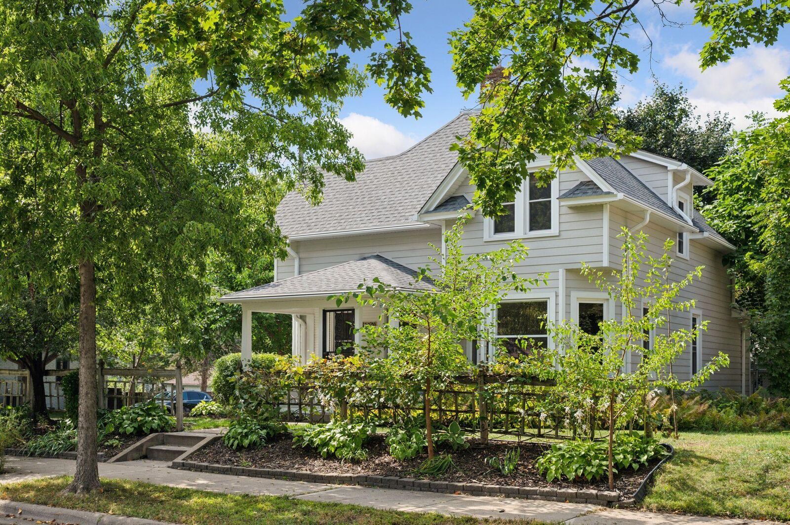 Property Photo:  102 16th Avenue N  MN 55343 