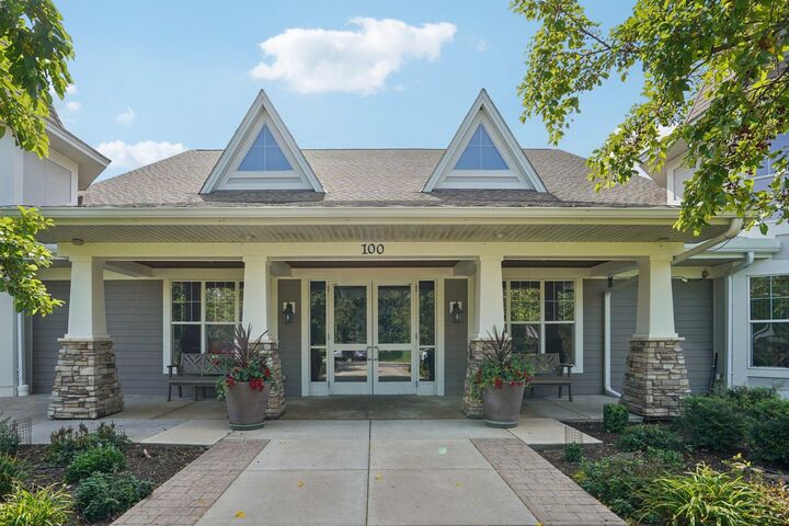 100 Clydesdale Trail 115  Medina MN 55340 photo