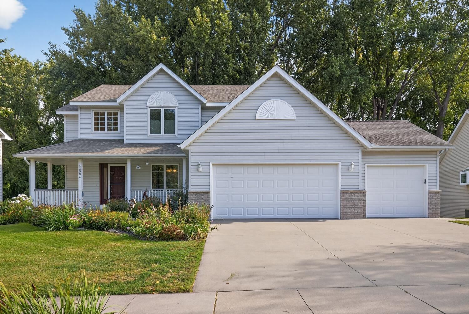 Property Photo:  4308 Arboretum Drive NW  MN 55901 
