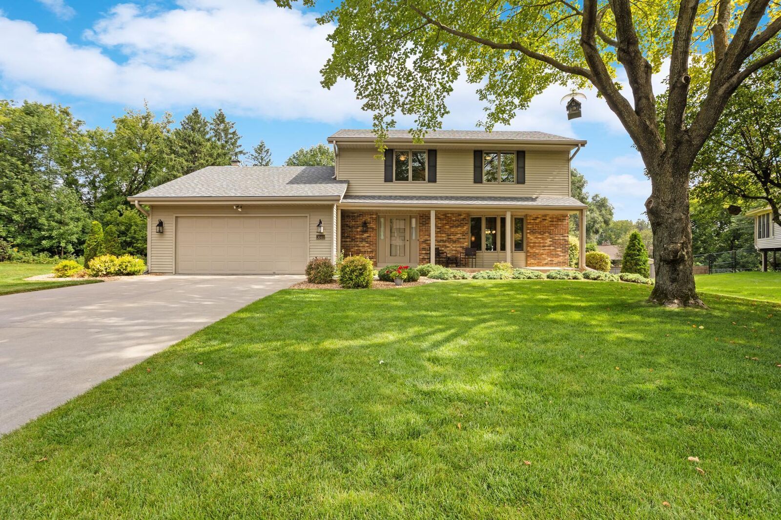 Property Photo:  3040 Oakview Lane N  MN 55441 