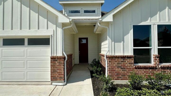 Property Photo:  1716 Sparrow Street  TX 76205