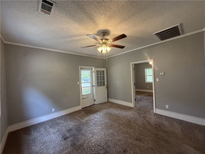 Property Photo:  402 N Chestnut Street  AR 72601 