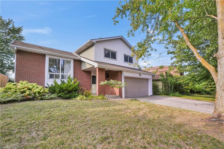 Property Photo:  315 Westheights Drive  ON N2N 1K4 