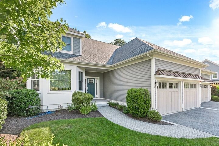 14 Woodmere Dr 14  Milton MA 02186 photo