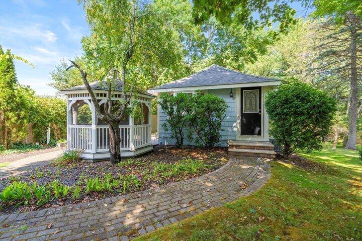 808 Main Street  Concord MA 01742 photo