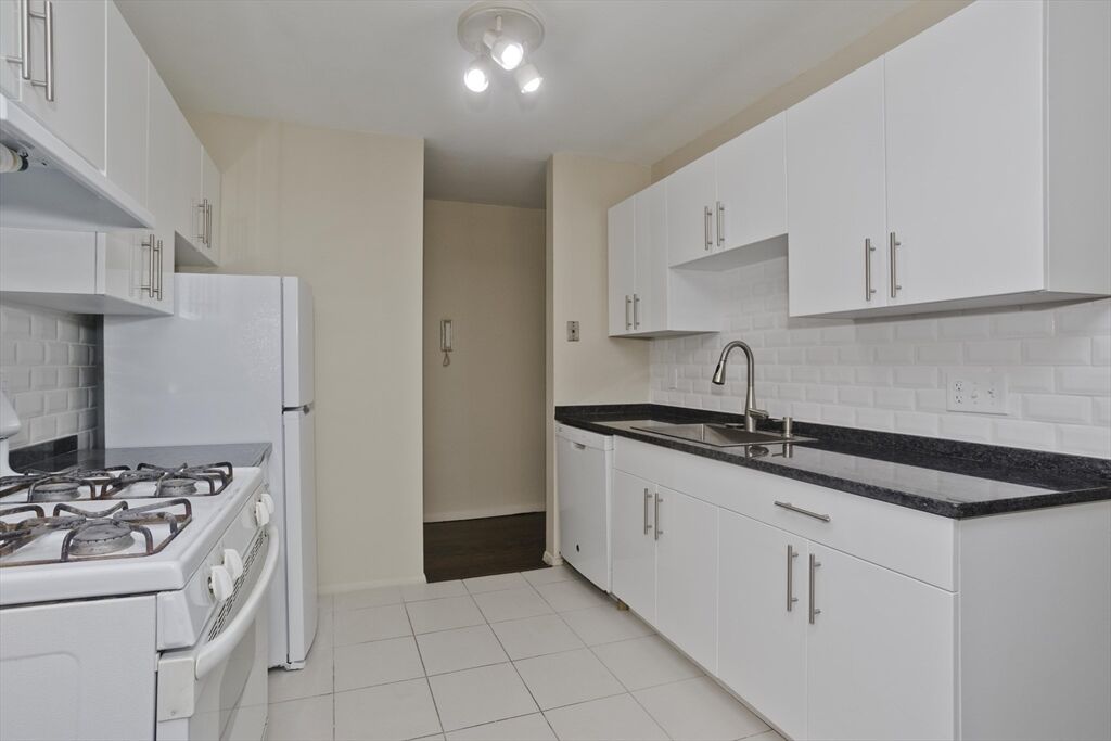 Property Photo:  236 Regency Park Drive 236  MA 01001 
