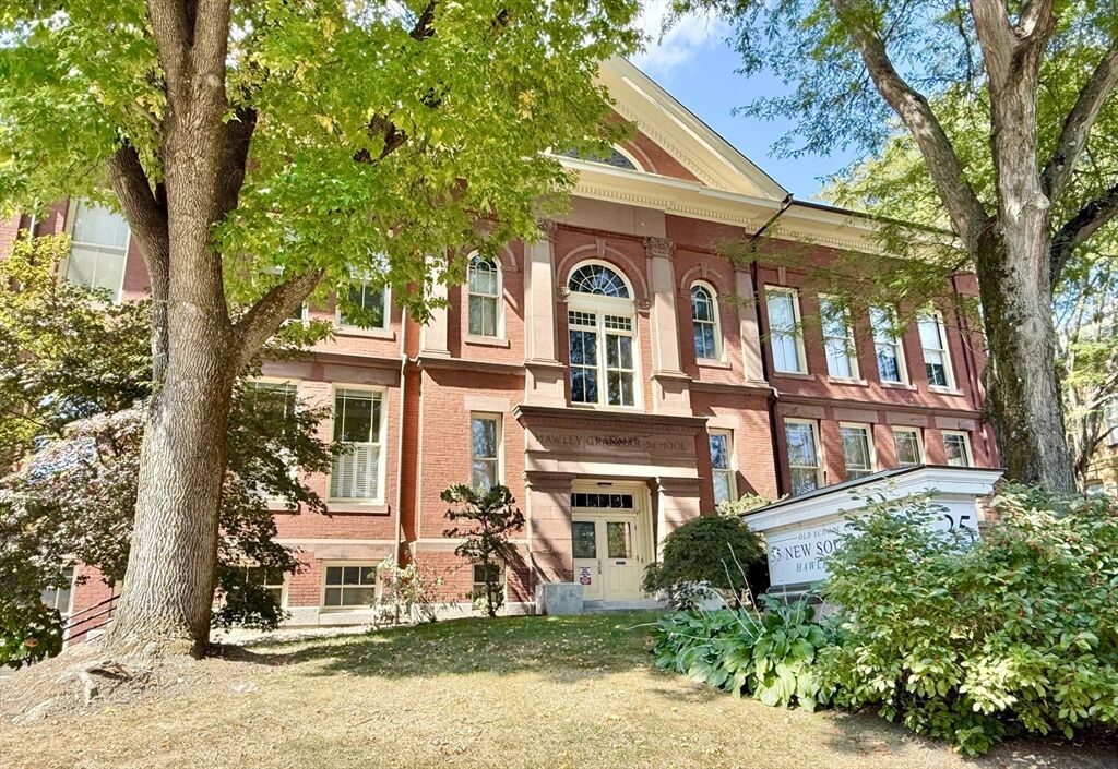 Property Photo:  35 New South Street 407  MA 01060 