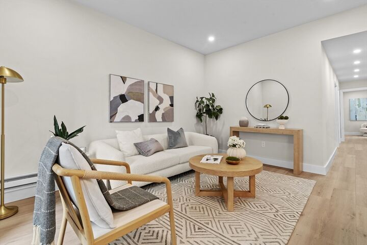 Property Photo:  72-74 Chelsea St 3  MA 02128 