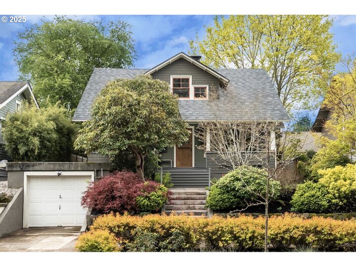 4416 SE Clay St  Portland OR 97215 photo