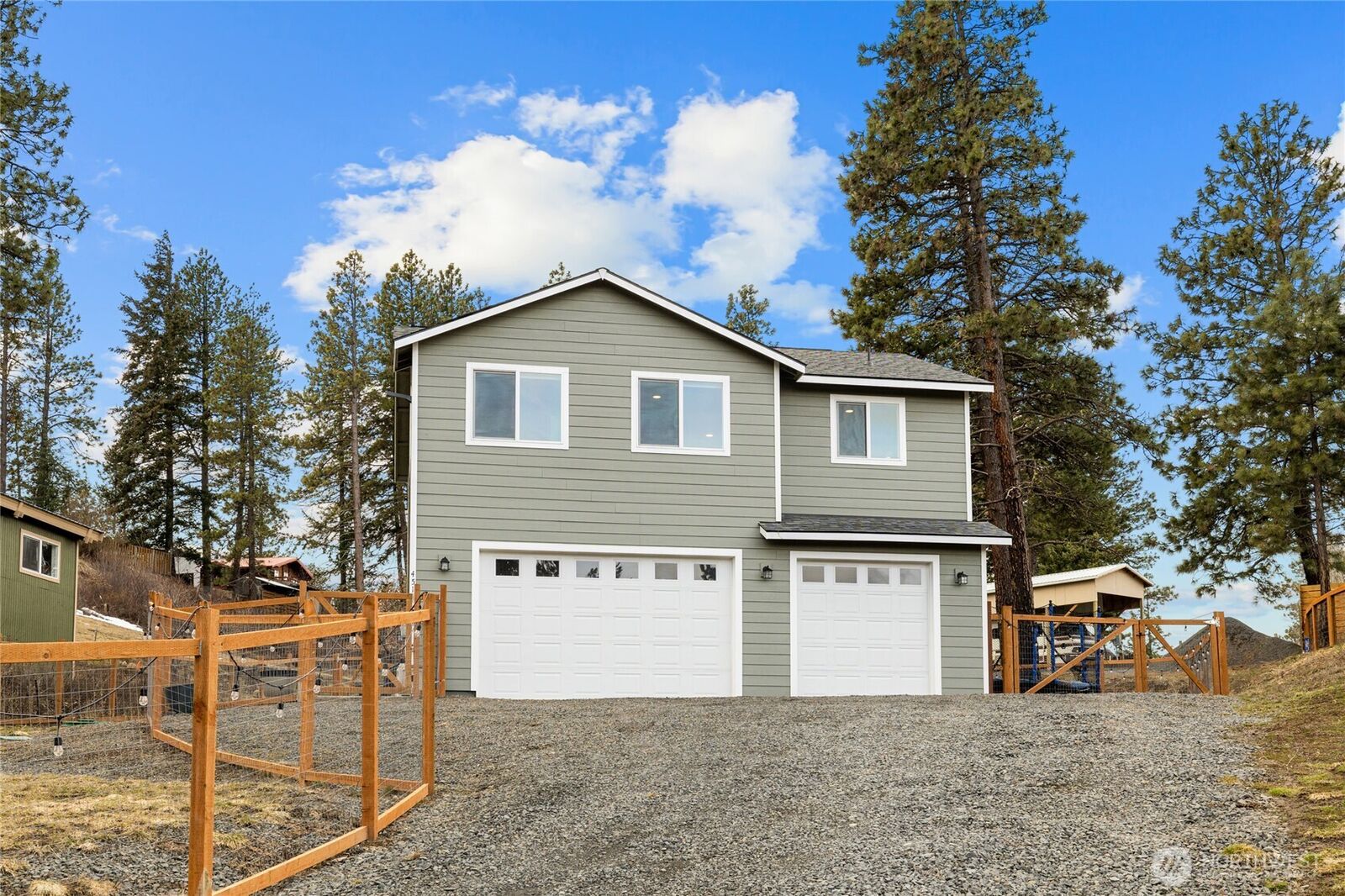 Property Photo:  451  Twin Lakes Road  WA 98922 