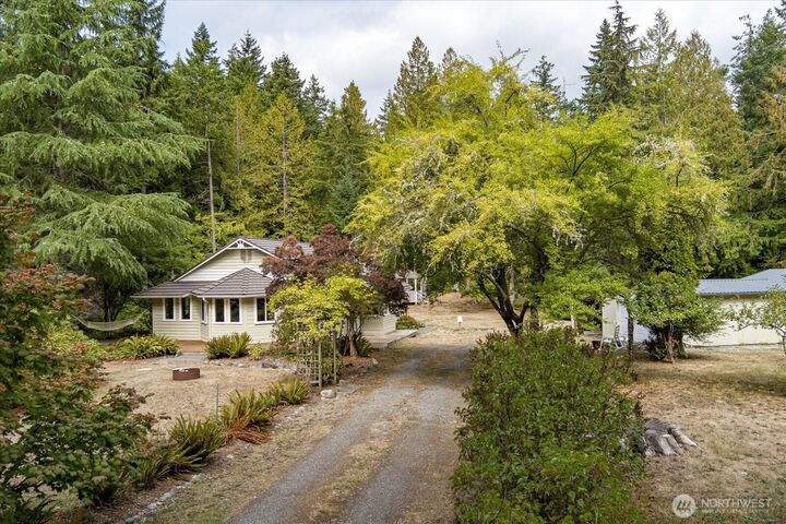 3323  Dorothy'S Lane  Clinton WA 98236 photo