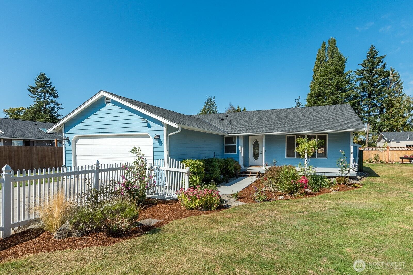 Property Photo: 2612 W 2nd Street WA 98221