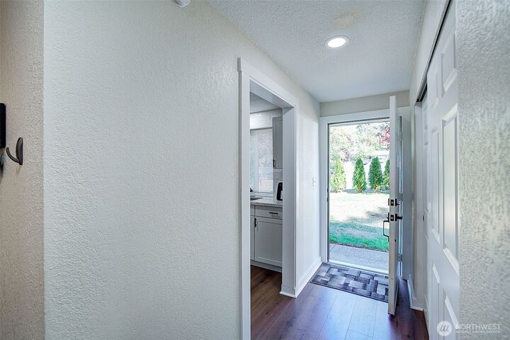 Property Photo:  2526  Olympic Boulevard  WA 98374 