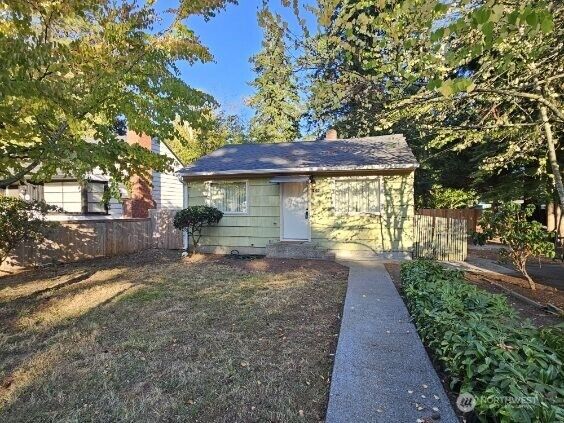14314  27th Avenue NE  Seattle WA 98125 photo
