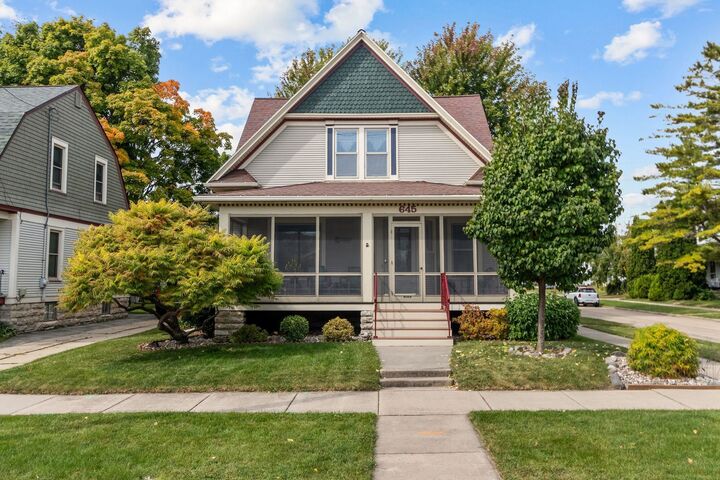 Property Photo:  645 Grove Street  WI 54901 