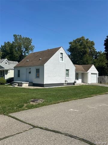 Property Photo:  19904 Seminole Street  MI 48240 