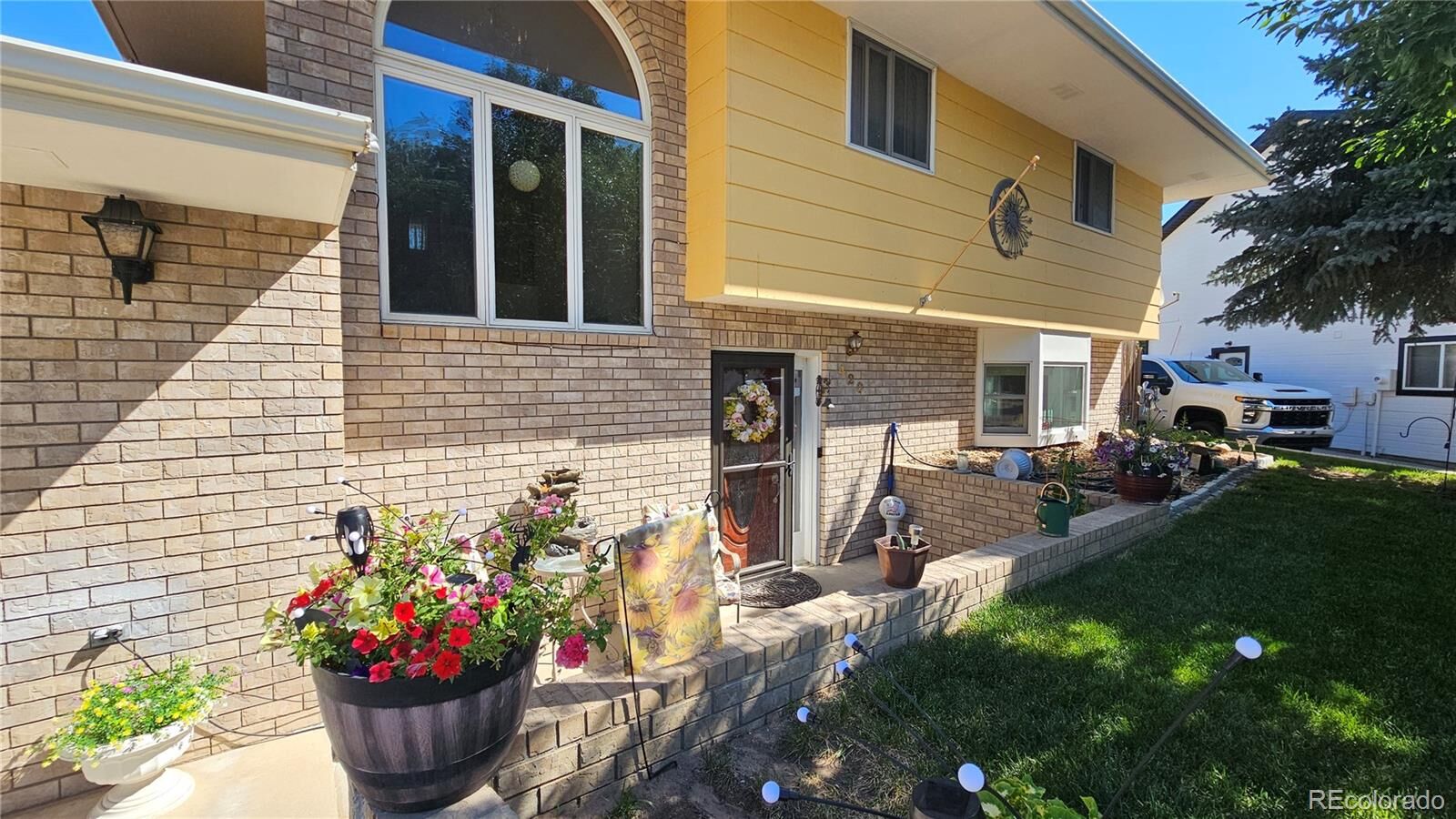 Property Photo: 420 Applewood Street CO 80723