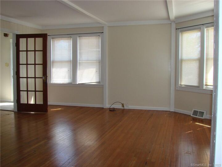 Property Photo:  246 Old Stratfield Road 1  CT 06825 