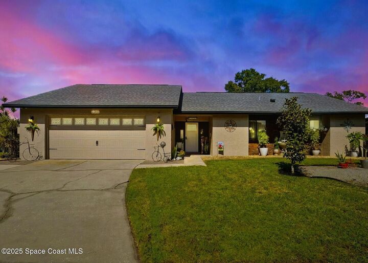 Property Photo: 2380 Alabaster Avenue FL 32833