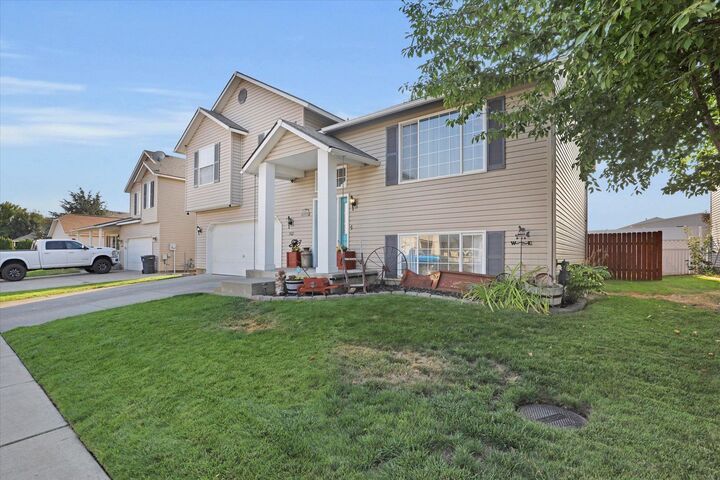 Property Photo:  2612 Eton Ln  WA 99004 