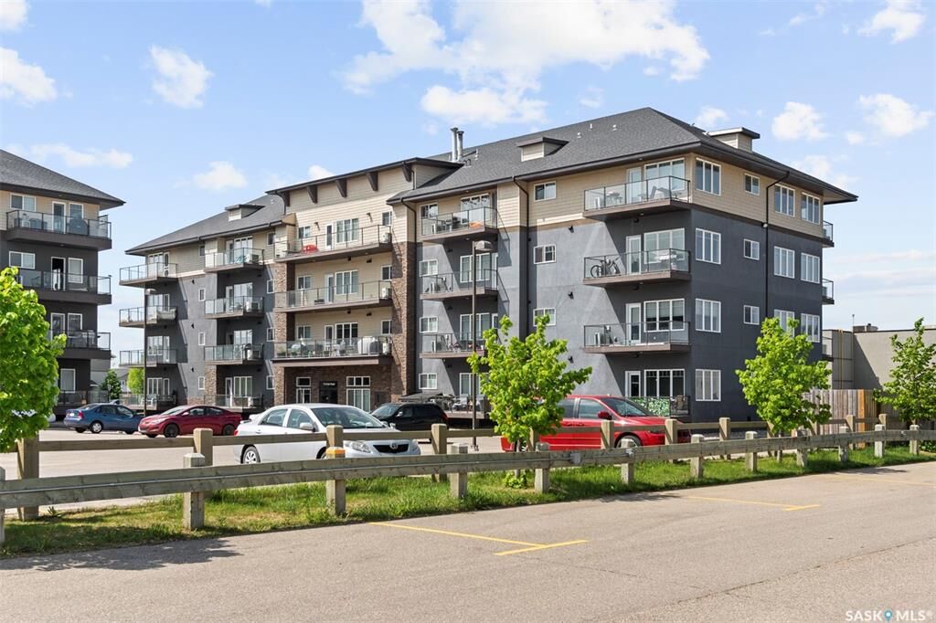 Property Photo:  714 Hart Road 310  SK S7M 1L2 